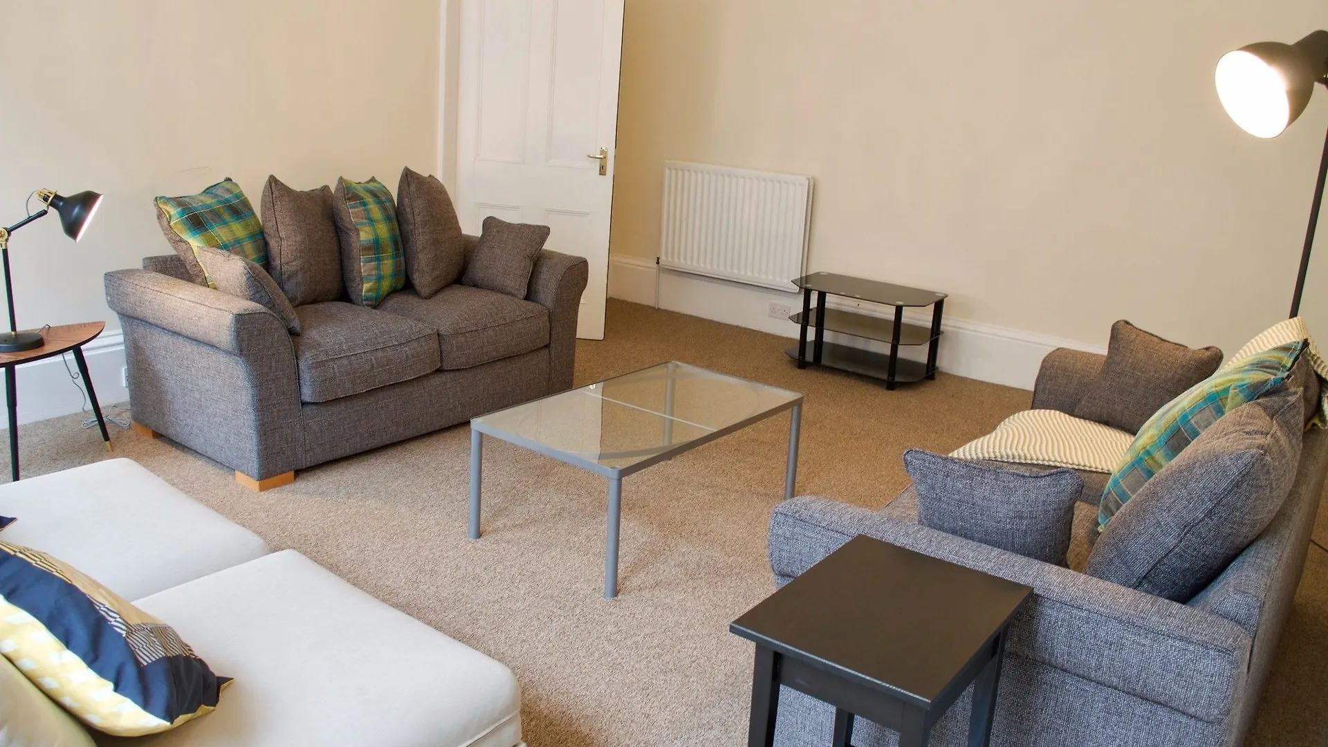 3 Bedroom Apartment Accommodates 8 Edinburgh United Kingdom